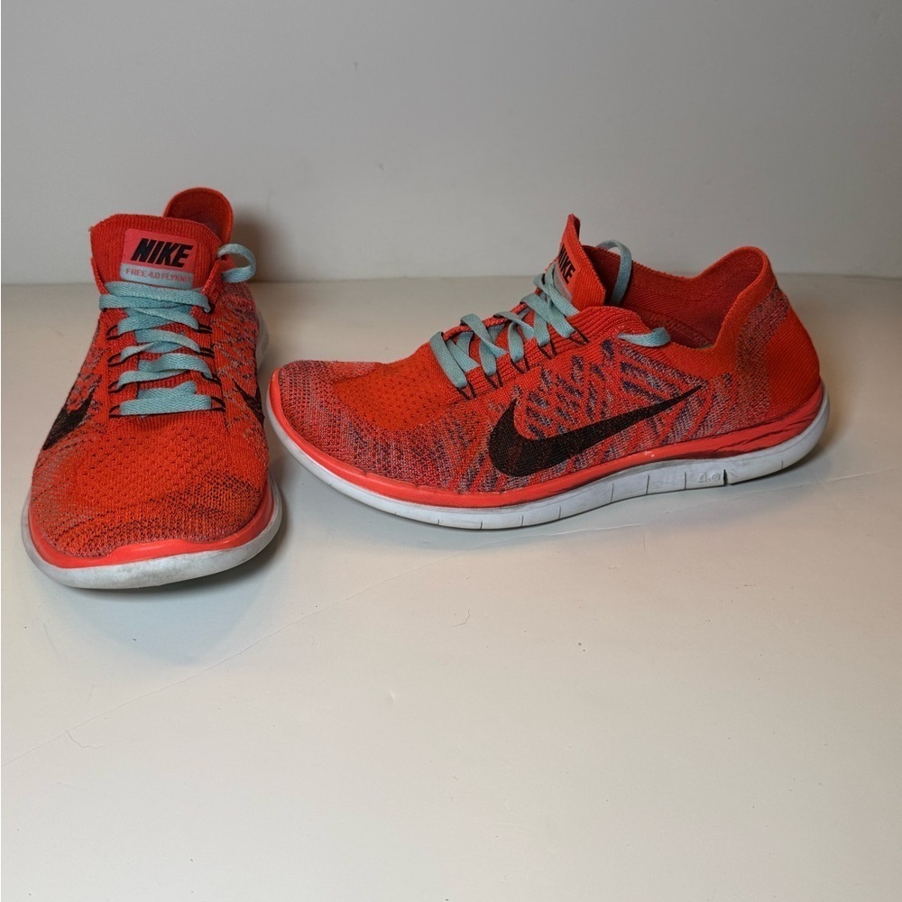 Nike Bright Red and Black Athletic Sneakers Size 7.5